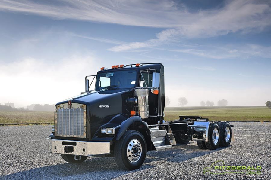 2017 KENWORTH T800 Caterpillar C15 15.2L Oil Type, Capacity, Drain Interval and Filter Recommendations